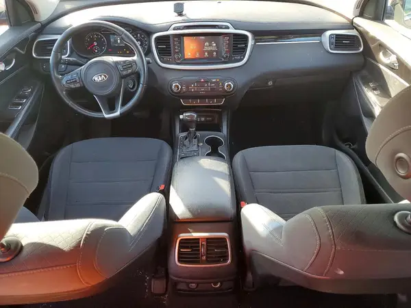 5XYPG4A32HG251425 2017 KIA SORENTO - Image 8