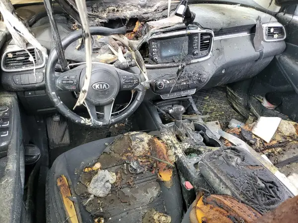 5XYPG4A32HG254597 2017 KIA SORENTO - Image 8