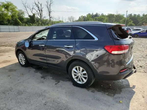 5XYPG4A32HG256205 2017 KIA SORENTO - Image 2