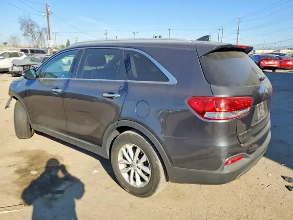 5XYPG4A32HG257452 2017 KIA SORENTO - Image 2