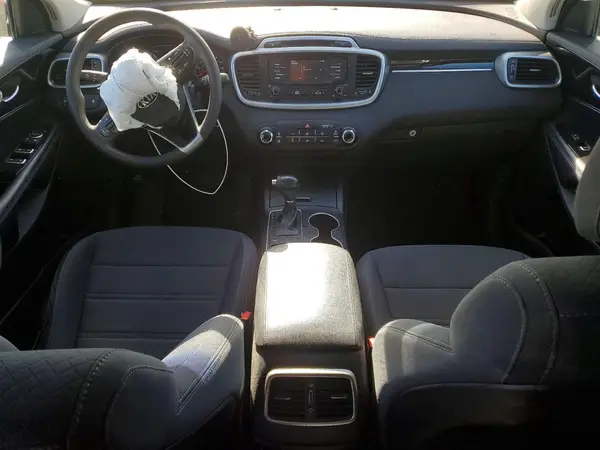 5XYPG4A32HG257676 2017 KIA SORENTO - Image 8