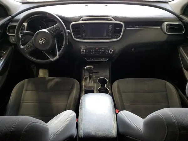 5XYPG4A32HG262151 2017 KIA SORENTO - Image 8