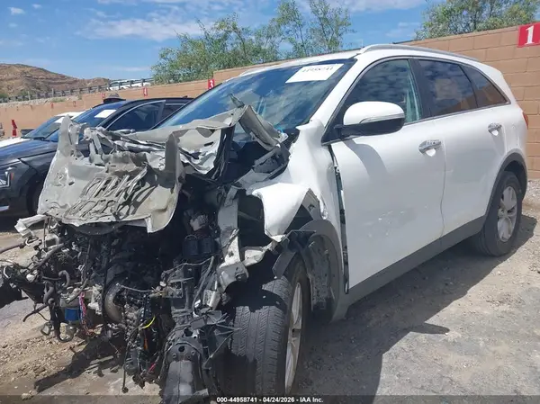 5XYPG4A32HG262716 2017 KIA SORENTO - Image 2