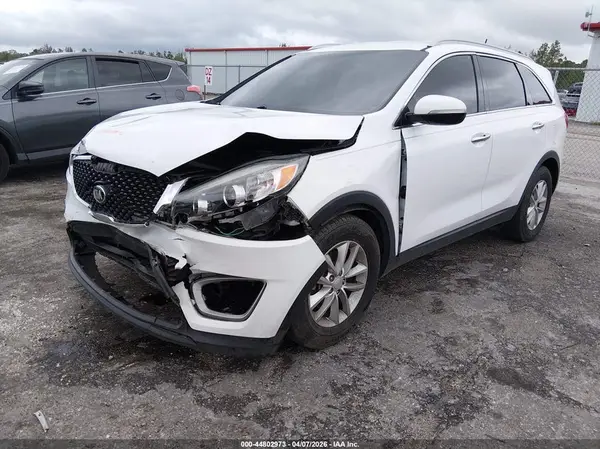 5XYPG4A32HG265311 2017 KIA SORENTO - Image 2