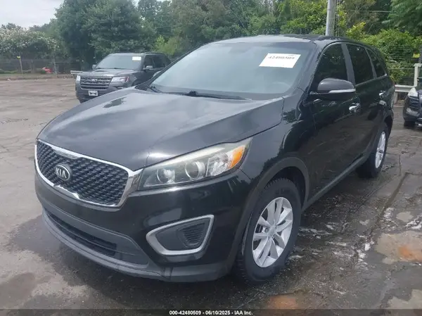 5XYPG4A32HG265440 2017 KIA SORENTO - Image 2