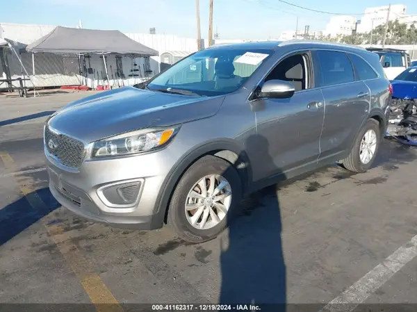5XYPG4A32HG266765 2017 KIA SORENTO - Image 2