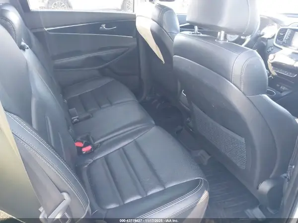 5XYPG4A32HG266927 2017 KIA SORENTO - Image 8