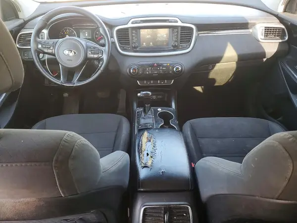 5XYPG4A32HG270699 2017 KIA SORENTO - Image 8