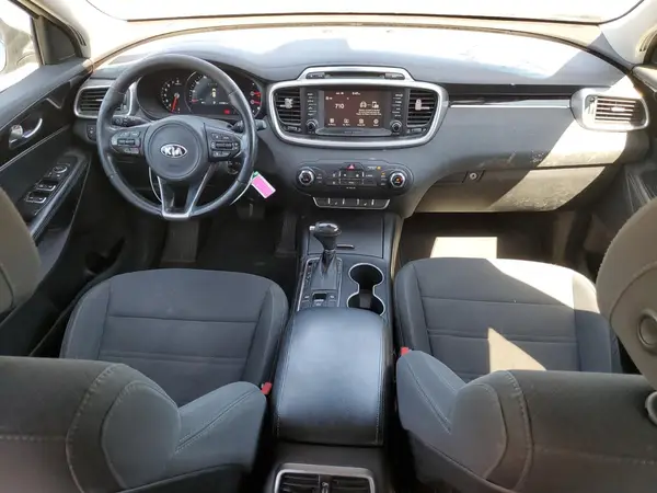 5XYPG4A32HG270704 2017 KIA SORENTO - Image 8
