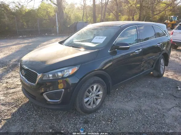 5XYPG4A32HG271710 2017 KIA SORENTO - Image 2