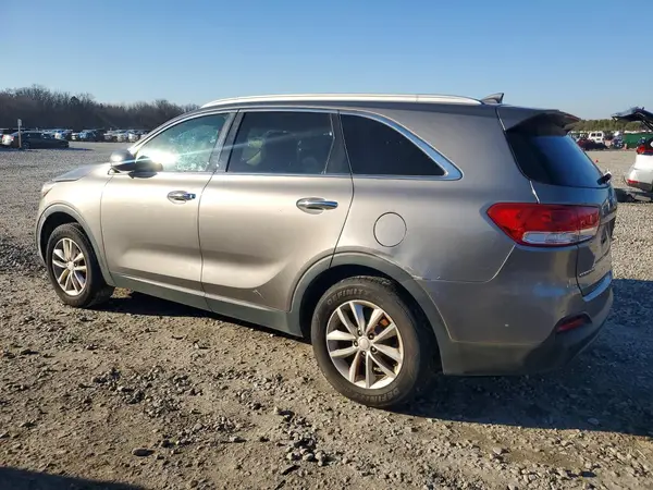 5XYPG4A32HG273246 2017 KIA SORENTO - Image 2