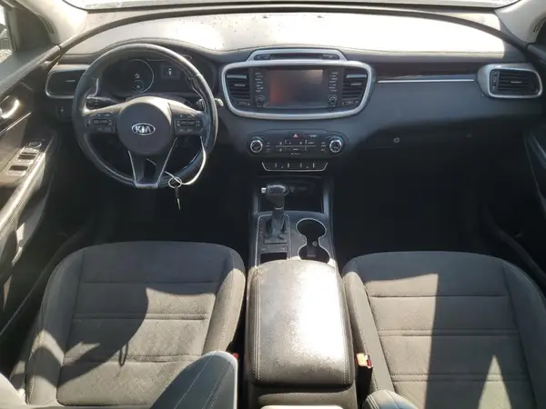 5XYPG4A32HG273778 2017 KIA SORENTO - Image 8