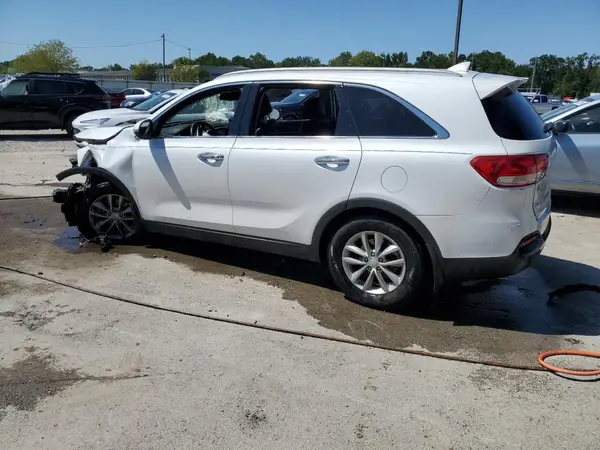 5XYPG4A32HG273909 2017 KIA SORENTO - Image 2