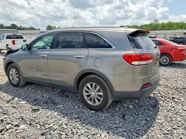 5XYPG4A32HG273943 2017 KIA SORENTO - Image 2