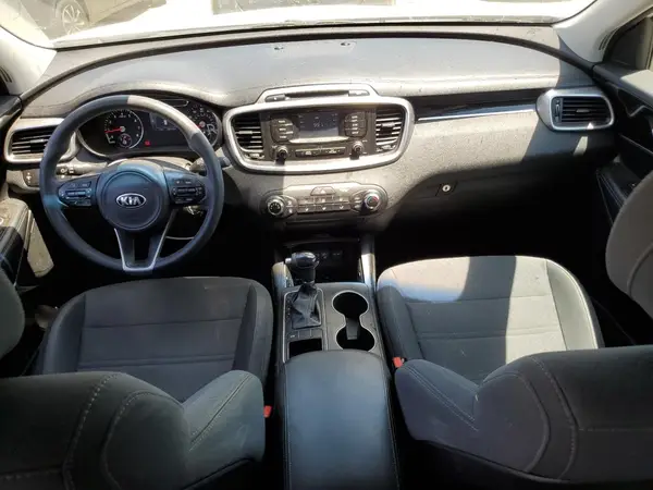 5XYPG4A32HG277328 2017 KIA SORENTO - Image 8