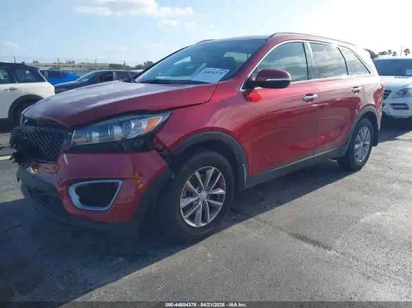 5XYPG4A32HG277443 2017 KIA SORENTO - Image 2