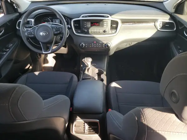 5XYPG4A32HG278642 2017 KIA SORENTO - Image 8