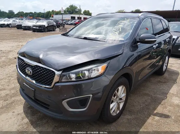5XYPG4A32HG281606 2017 KIA SORENTO - Image 2