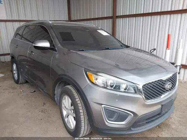 5XYPG4A32HG281850 2017 KIA SORENTO - Image 1