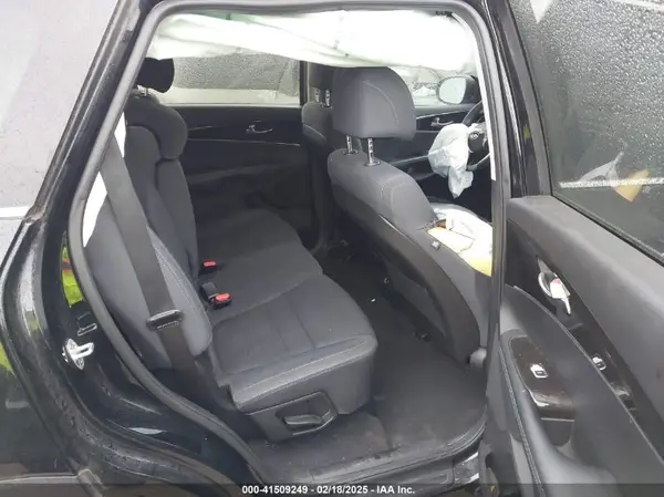 5XYPG4A32HG281928 2017 KIA SORENTO - Image 8