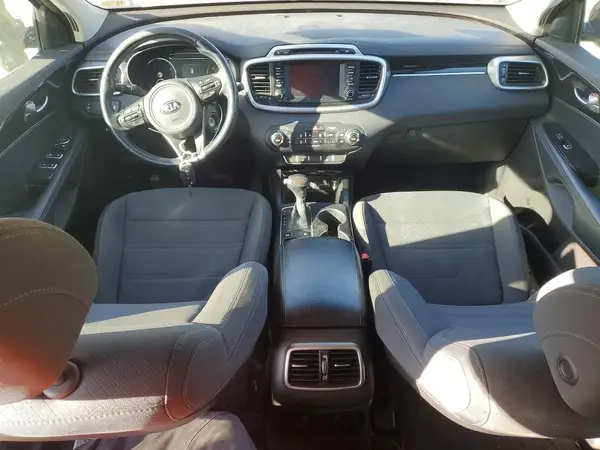 5XYPG4A32HG284411 2017 KIA SORENTO - Image 8