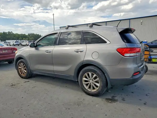 5XYPG4A32HG287471 2017 KIA SORENTO - Image 2