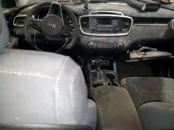 5XYPG4A32HG287504 2017 KIA SORENTO - Image 8