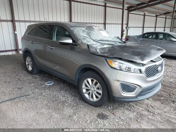 5XYPG4A32HG288216 2017 KIA SORENTO - Image 1