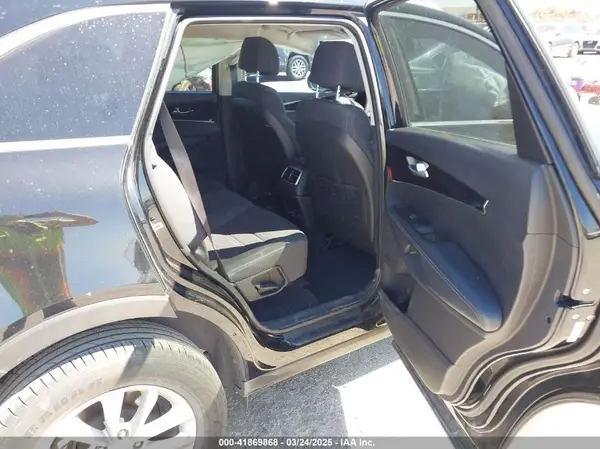 5XYPG4A32HG289284 2017 KIA SORENTO - Image 8