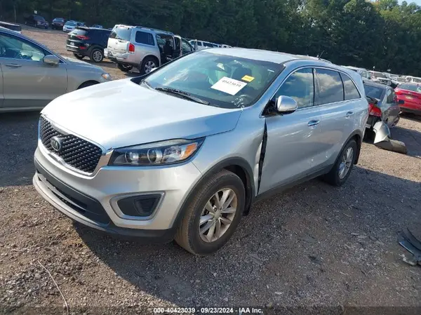 5XYPG4A32HG293755 2017 KIA SORENTO - Image 2