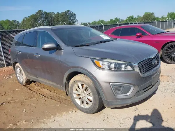 5XYPG4A32HG294131 2017 KIA SORENTO - Image 1