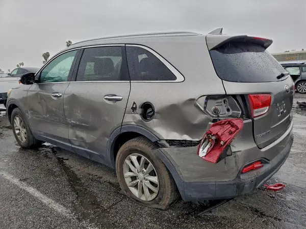 5XYPG4A32HG295974 2017 KIA SORENTO - Image 2