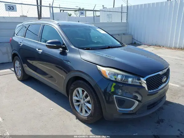 5XYPG4A32HG297353 2017 KIA SORENTO - Image 1