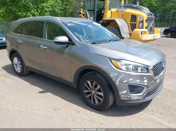 5XYPG4A32HG298163 2017 KIA SORENTO - Image 1