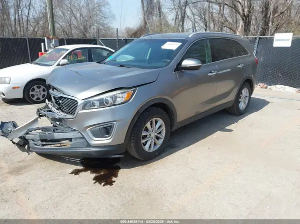5XYPG4A32HG299751 2017 KIA SORENTO - Image 2