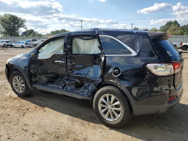 5XYPG4A32HG304057 2017 KIA SORENTO - Image 2