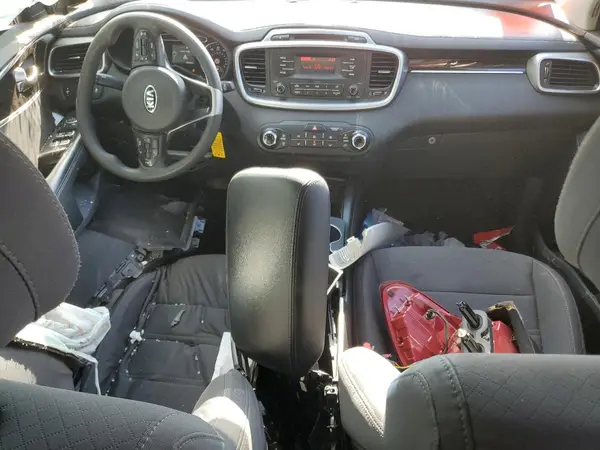 5XYPG4A32HG304057 2017 KIA SORENTO - Image 8