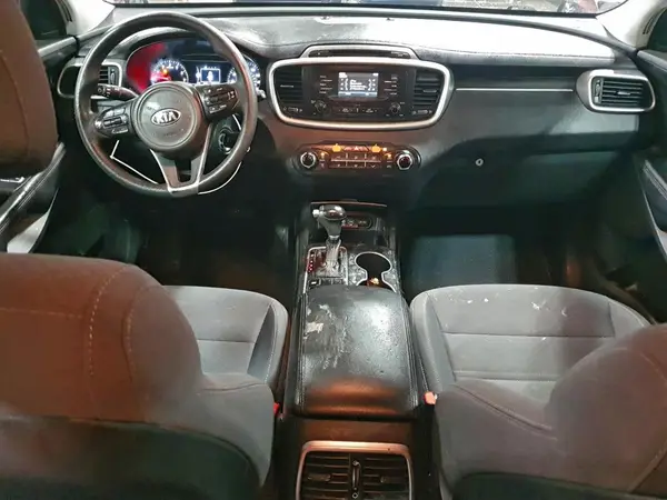 5XYPG4A32HG304124 2017 KIA SORENTO - Image 8