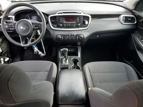 5XYPG4A32HG331565 2017 KIA SORENTO - Image 8