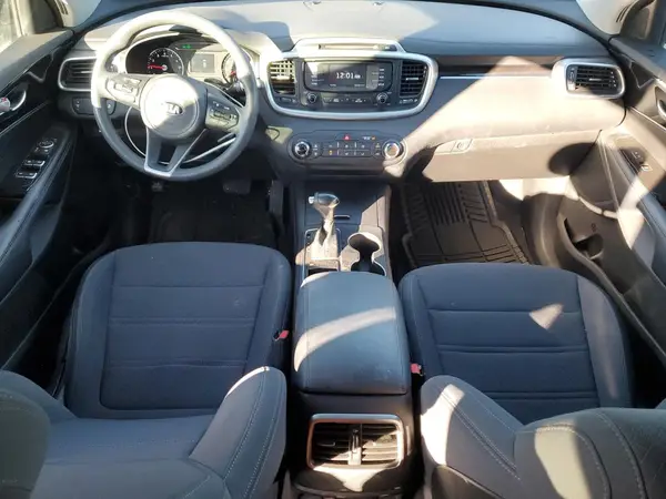 5XYPG4A32HG332425 2017 KIA SORENTO - Image 8