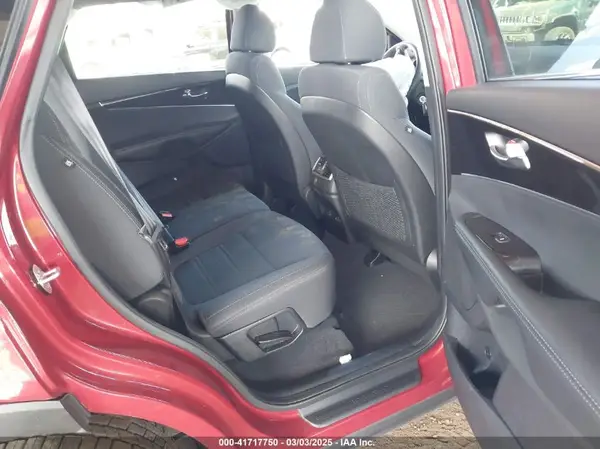 5XYPG4A32JG340689 2018 KIA SORENTO - Image 8