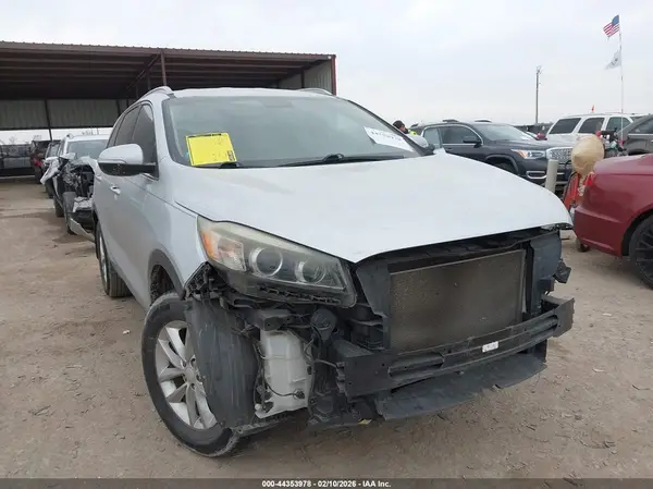 5XYPG4A32JG340739 2018 KIA SORENTO - Image 1