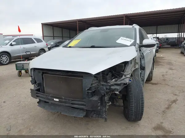 5XYPG4A32JG340739 2018 KIA SORENTO - Image 2