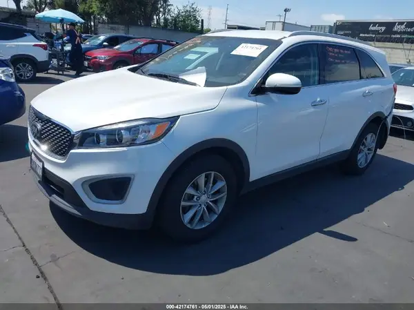 5XYPG4A32JG342040 2018 KIA SORENTO - Image 2