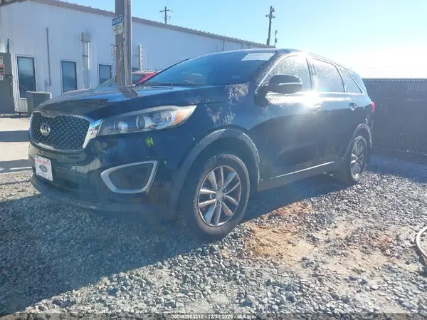 5XYPG4A32JG344077 2018 KIA SORENTO - Image 2
