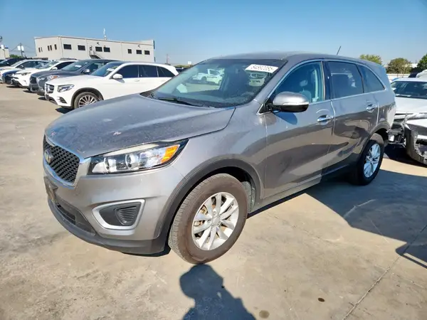 5XYPG4A32JG348825 2018 KIA SORENTO - Image 1