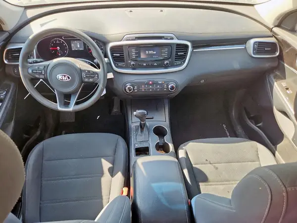 5XYPG4A32JG348825 2018 KIA SORENTO - Image 8