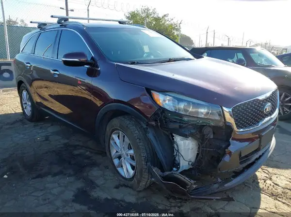 5XYPG4A32JG349182 2018 KIA SORENTO - Image 1