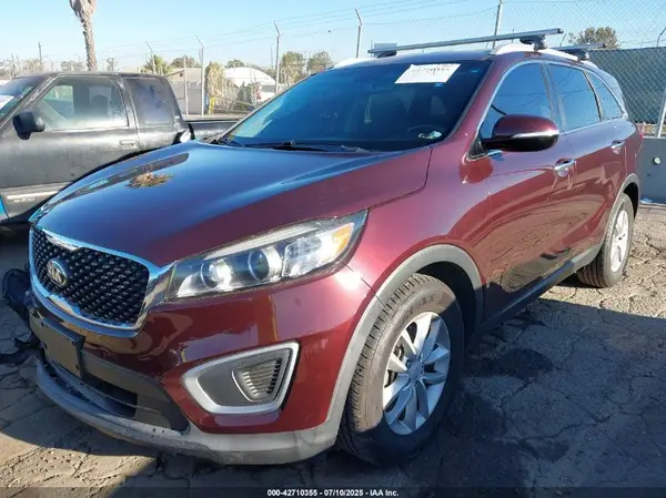 5XYPG4A32JG349182 2018 KIA SORENTO - Image 2
