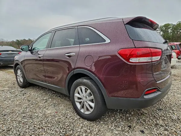 5XYPG4A32JG358822 2018 KIA SORENTO - Image 2
